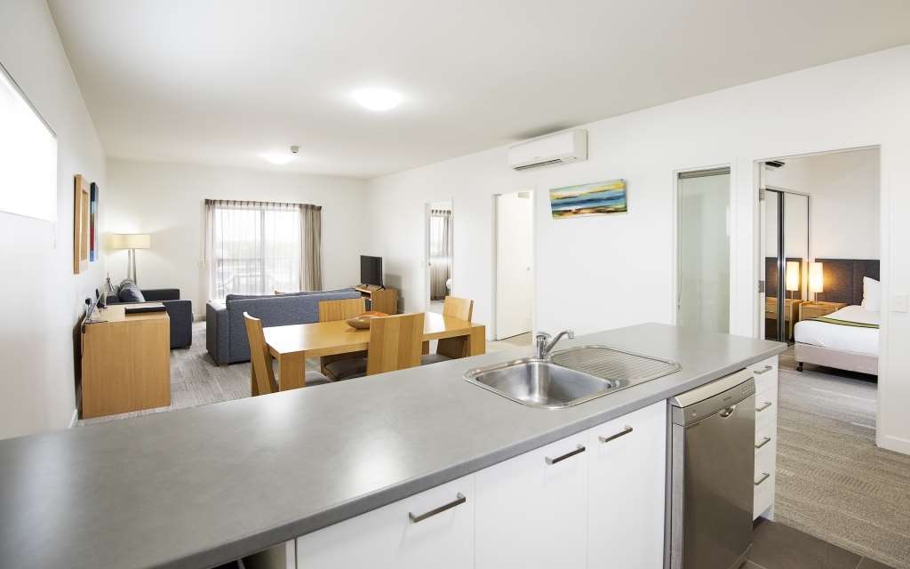 Aligned Corporate Residences Mackay Room photo